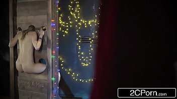 Порно відео: Член у дупу від Діда Мороза